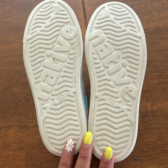 EUC Native slip ons - Picture 3 of 3